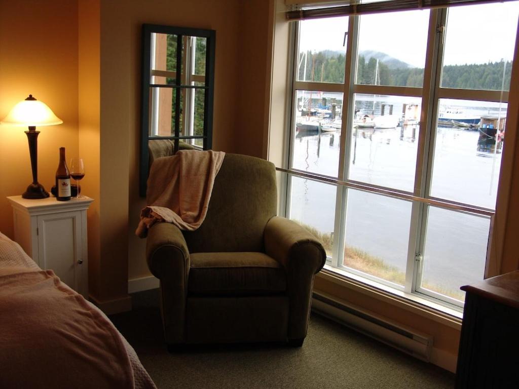 Waterfront View Of The Inlet, Short Walk To Town Apartment Tofino Ngoại thất bức ảnh