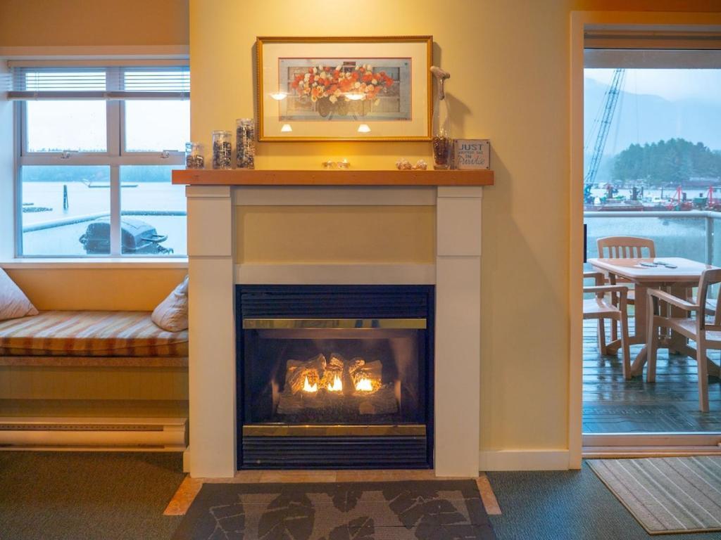 Waterfront View Of The Inlet, Short Walk To Town Apartment Tofino Ngoại thất bức ảnh